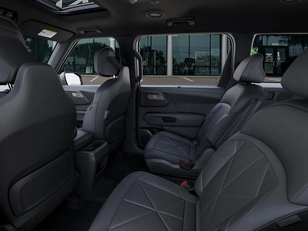 New 2027 Ivory Silver Kia EX image 19