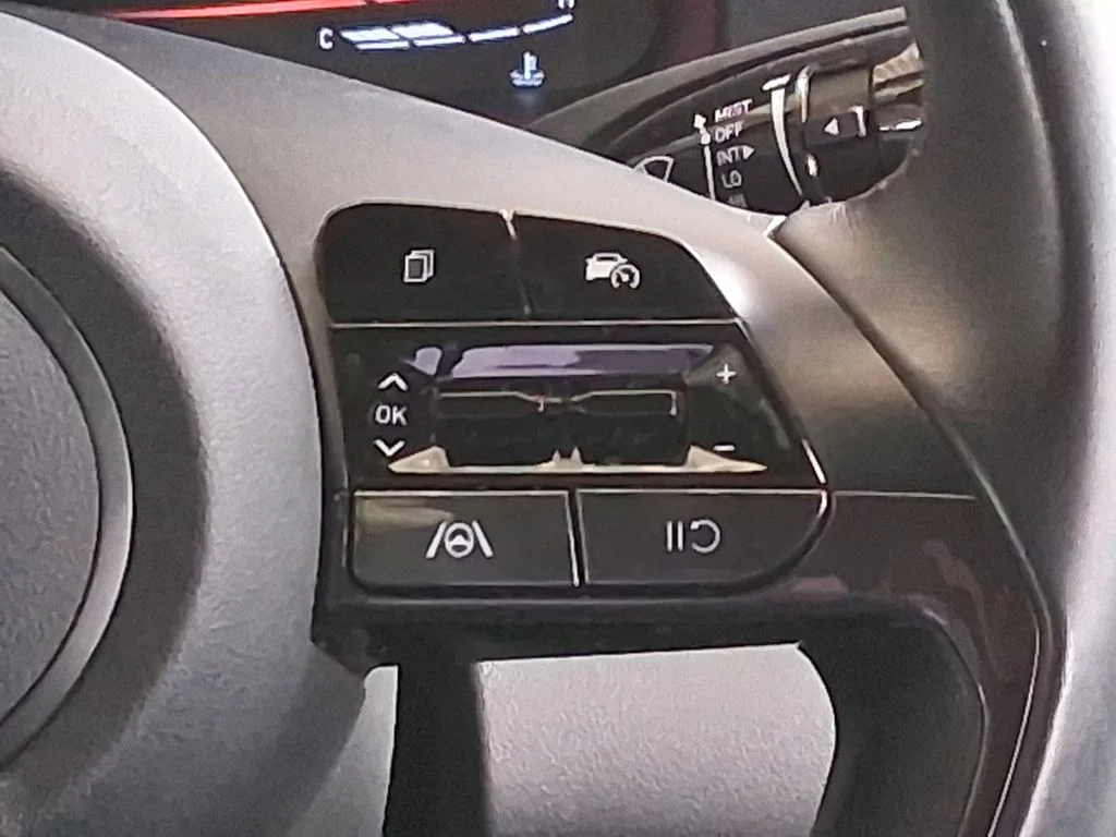Certified Used 2025 Gray Hyundai SEL Sport image 11
