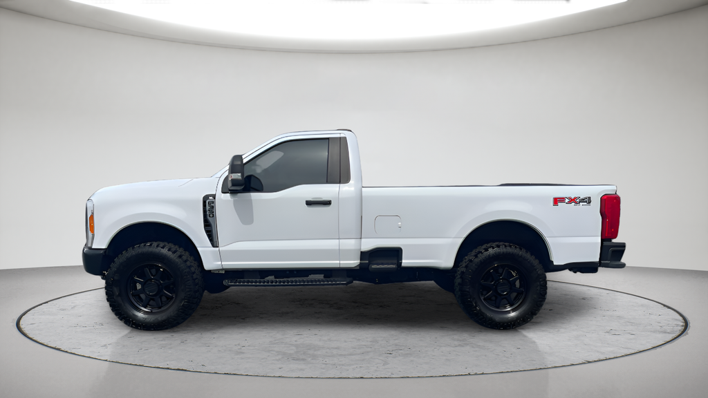 Used 2023 White Ford XL image 6