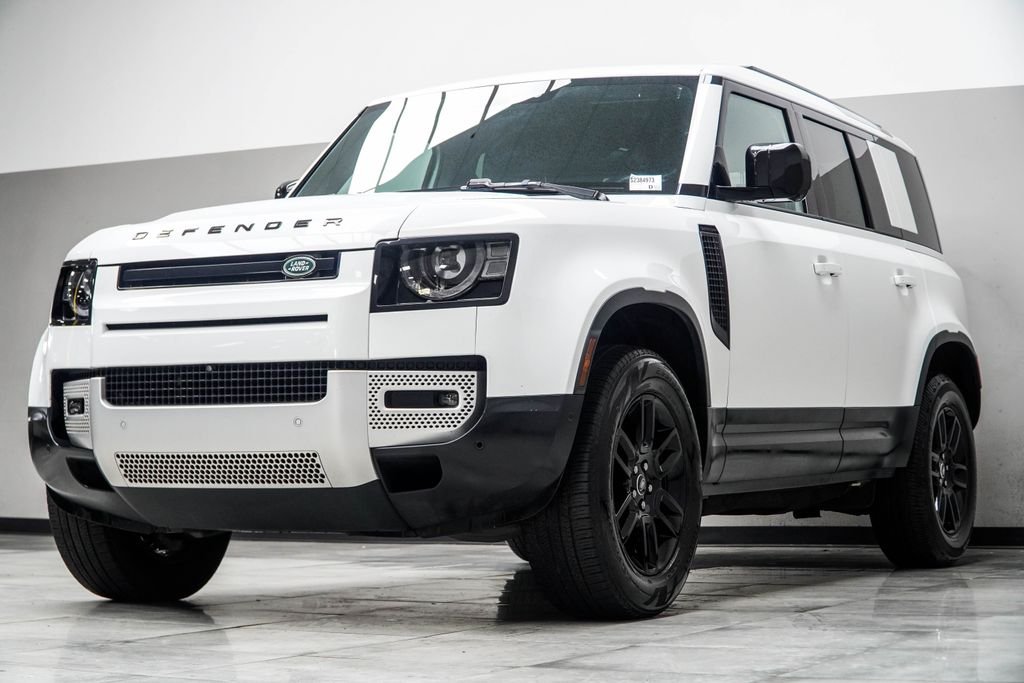 Used 2025 White Land Rover S image 10