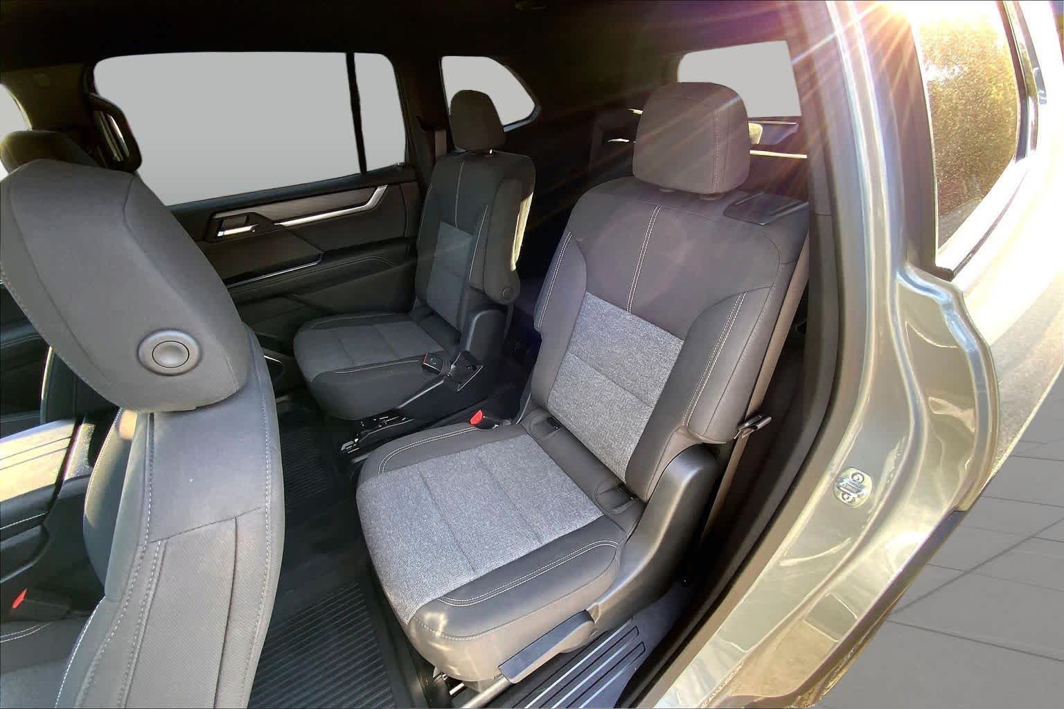 2026 GMC Acadia Elevation - Photo 21