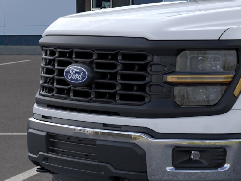 New 2026 Oxford White Ford XL image 18