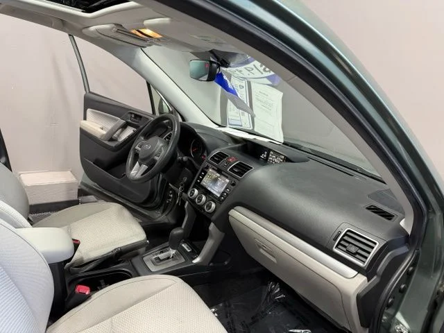 Used 2018 Green Subaru 2.5i Premium image 27