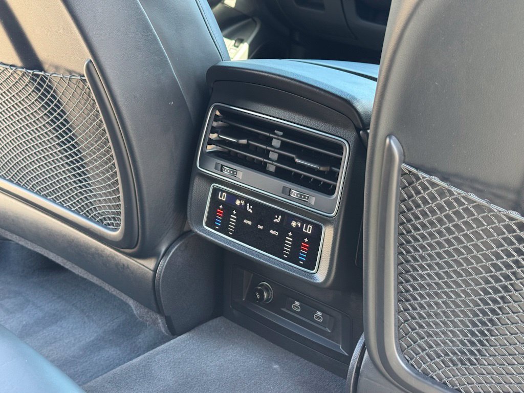 Used 2023 Glacier White Audi 4.0T image 21