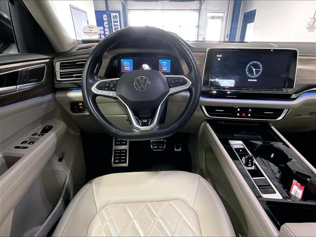 Used 2024 Black Volkswagen 2.0T SEL Premium R-Line image 18