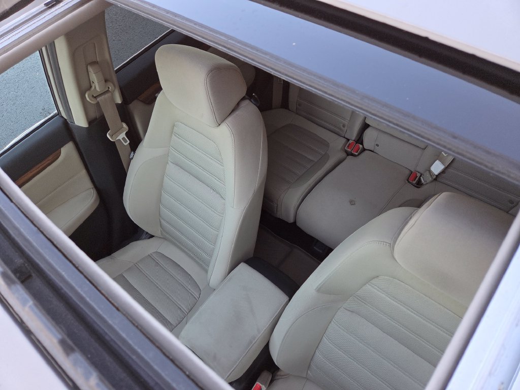 Used 2018  Honda EX image 33
