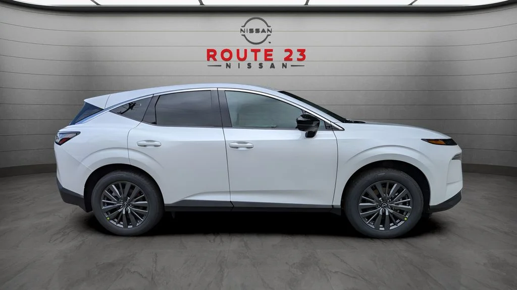 New 2026 White Nissan SL image 4