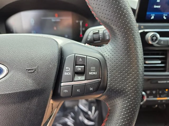 2025 Ford Escape ST-Line - Photo 29