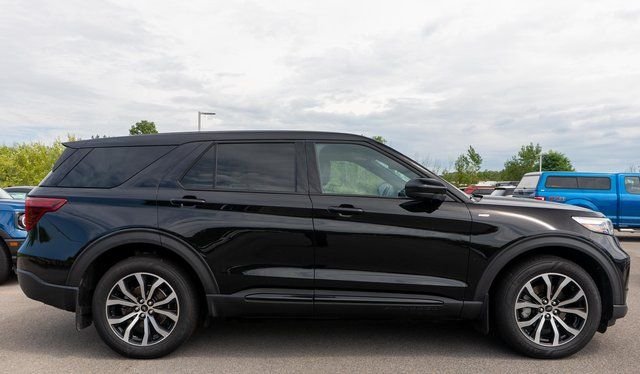 Used 2022 Black Ford ST-Line image 5
