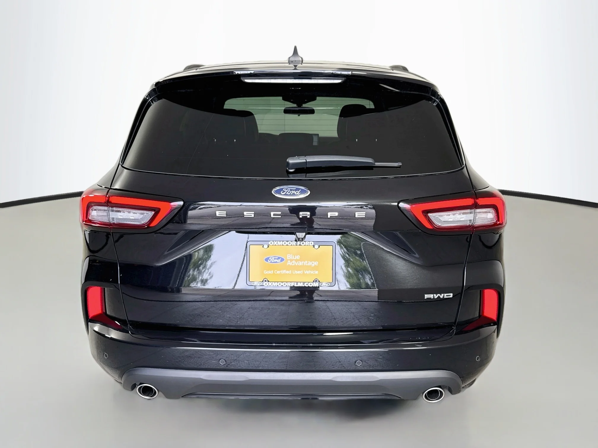 Used 2024 Agate Black Metallic Ford ST-Line image 6
