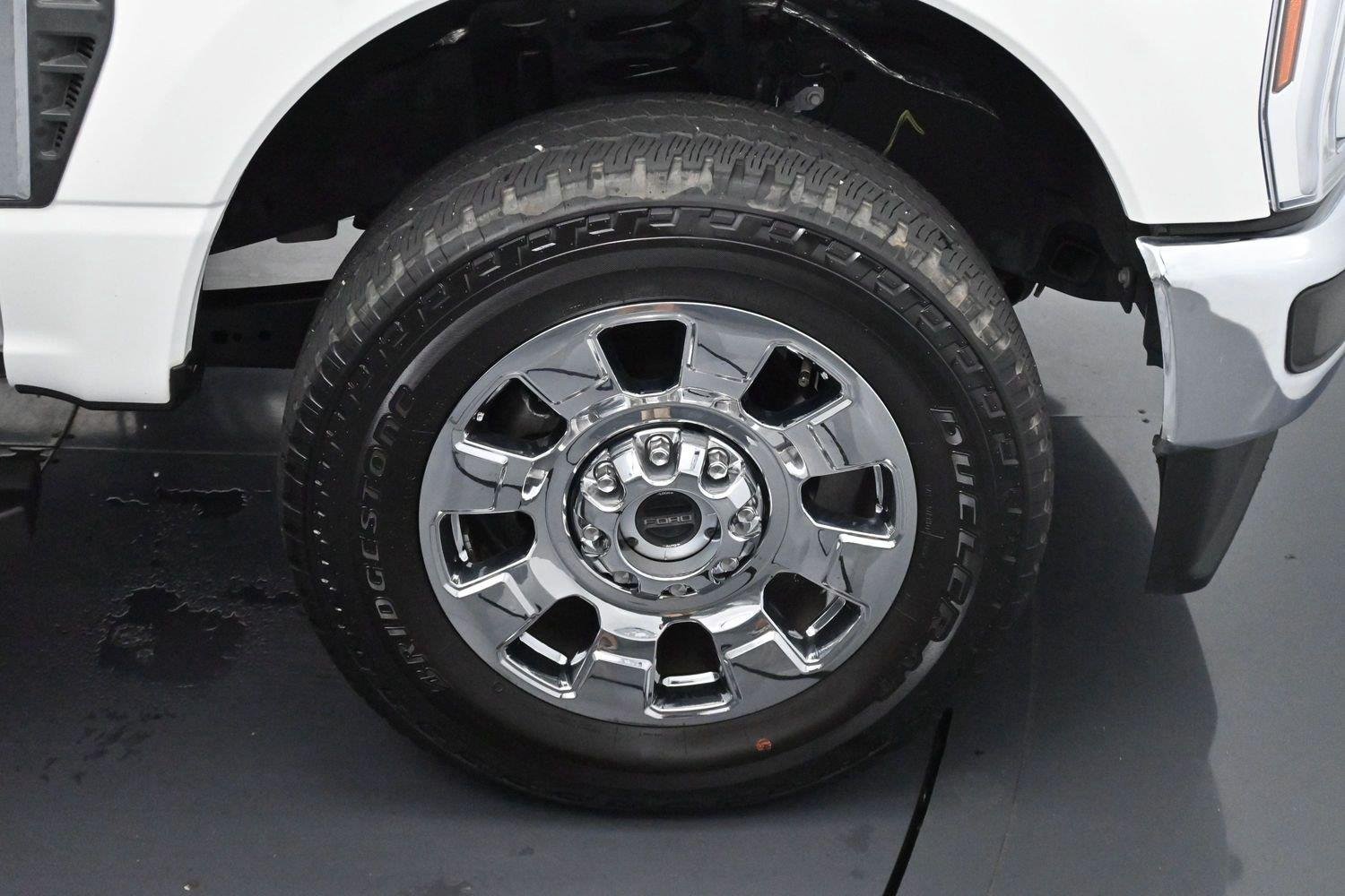 Used 2025 White Ford XL image 36