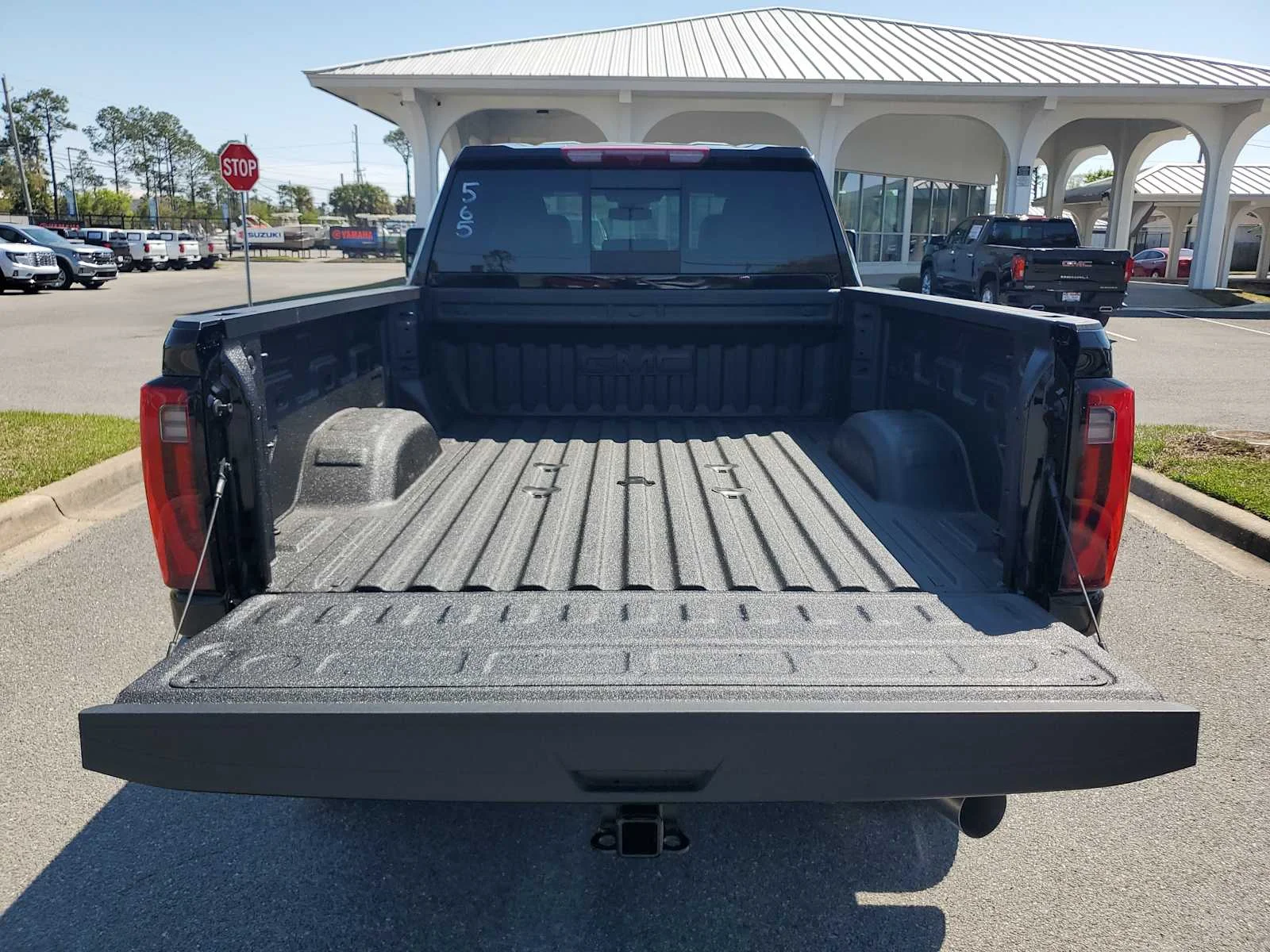 New 2026 Onyx Black GMC SLT image 5