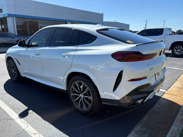 Used 2026  BMW xDrive40i image 6