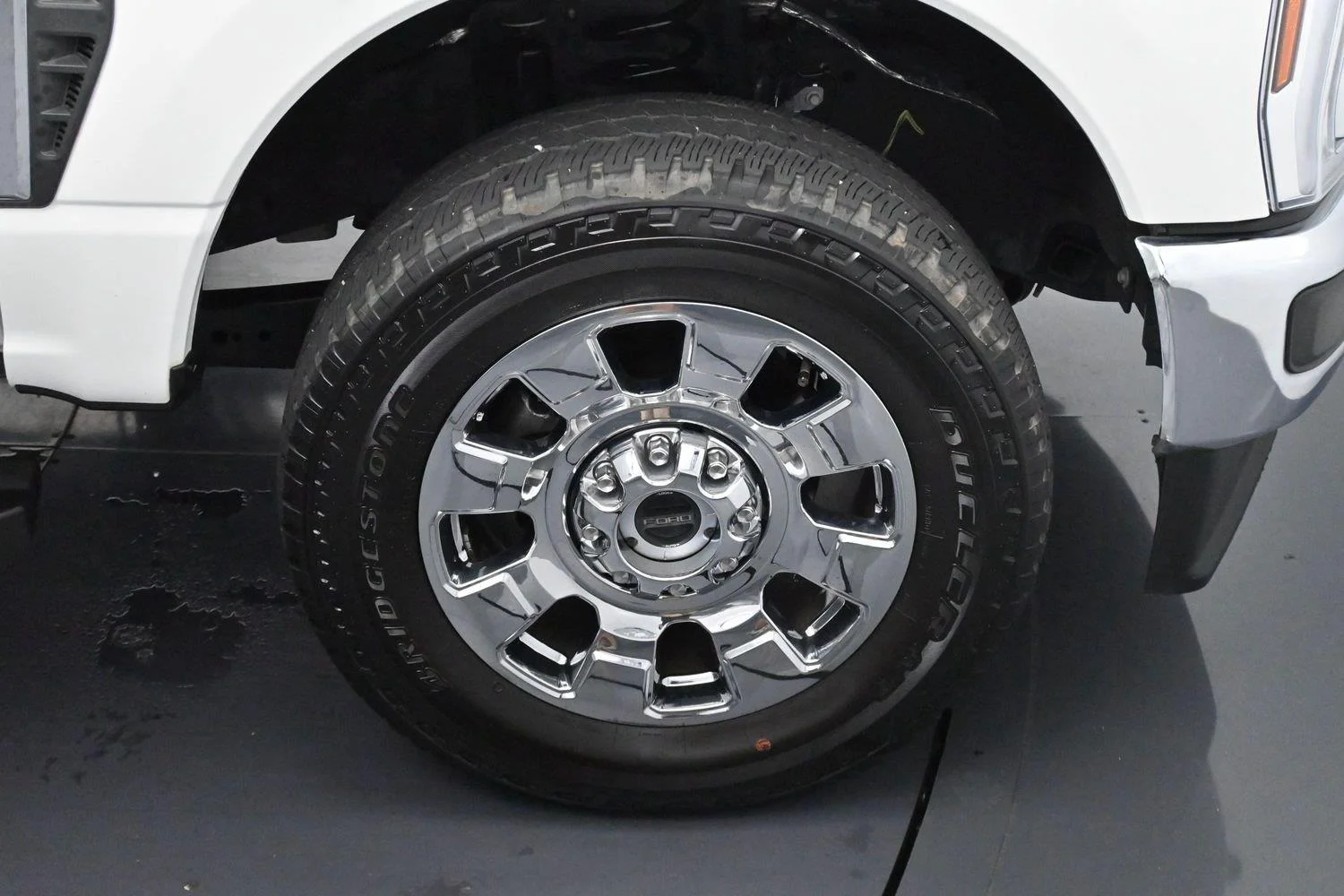 Used 2025 White Ford XL image 36