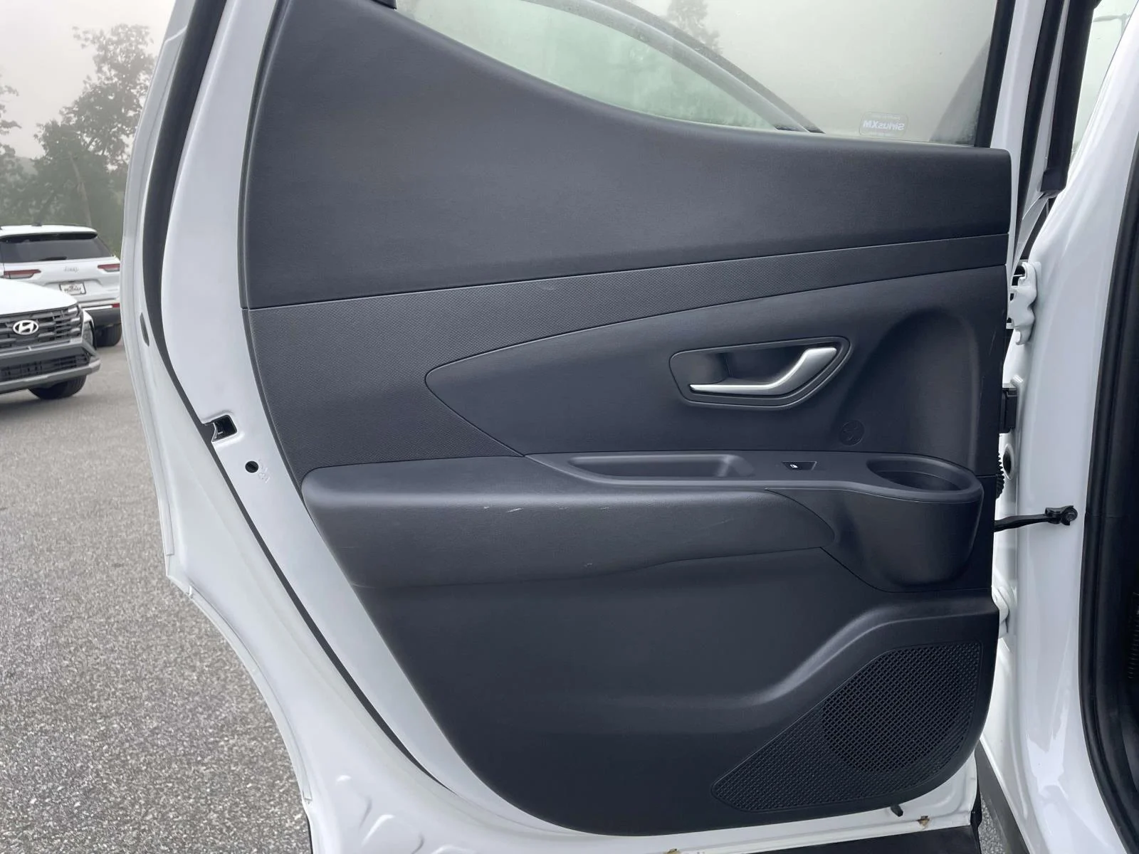 Used 2026 Atlas White Hyundai SE image 2