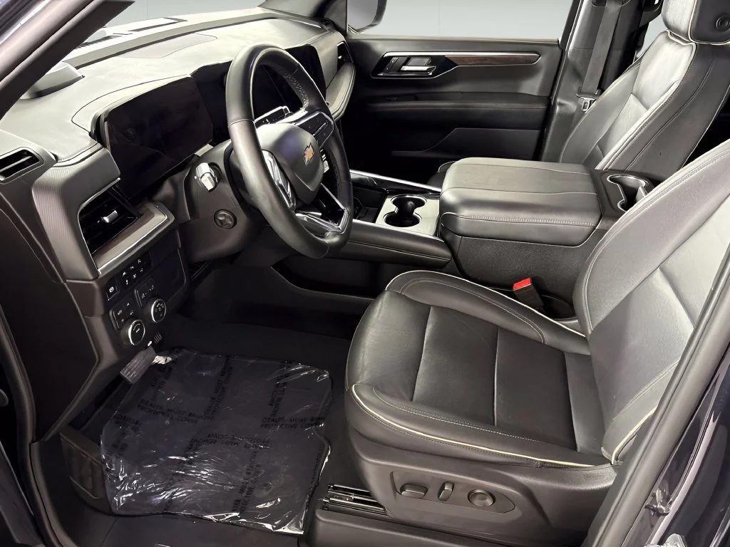Used 2025 Dark Ash Metallic Chevrolet Premier image 30