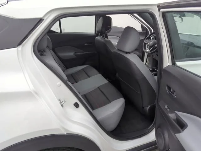 Used 2024 White Nissan SR image 21