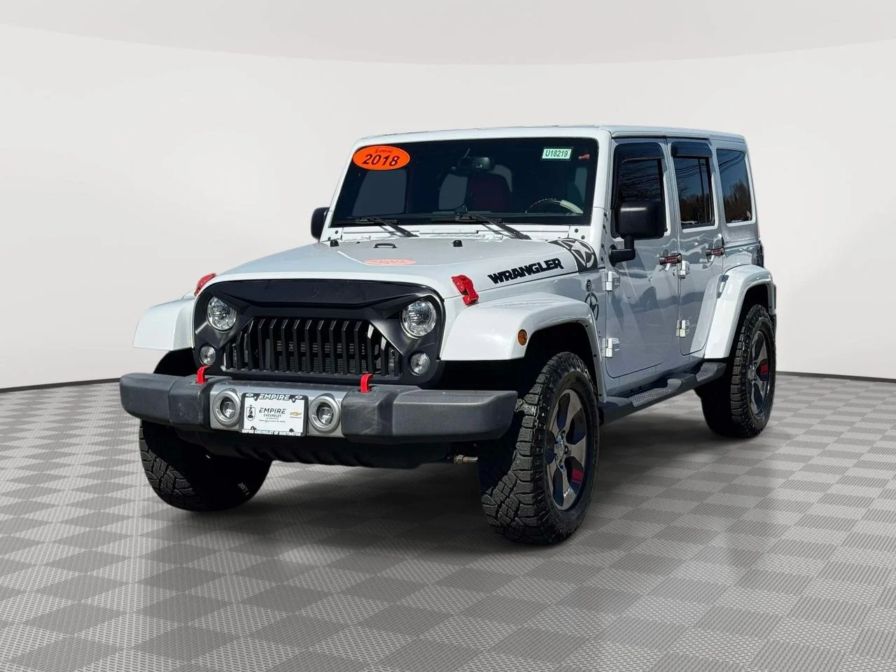 Used 2018 Jeep Wrangler JK Unlimited Sahara with VIN 1C4BJWEG5JL830259 for sale in Huntington Station, NY
