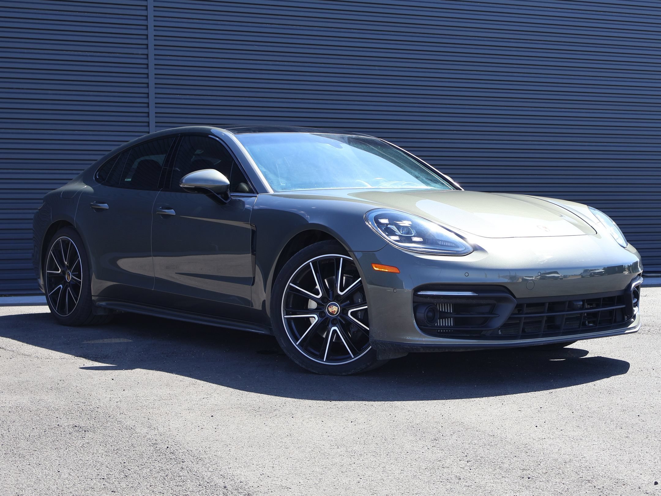 Certified Used 2023 Aventurine Green Metallic Porsche 4 image 7