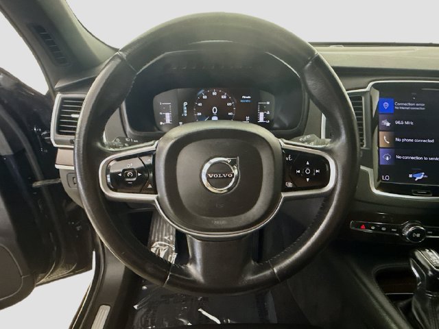 Used 2019 Magic Blue Metallic Volvo Momentum image 9