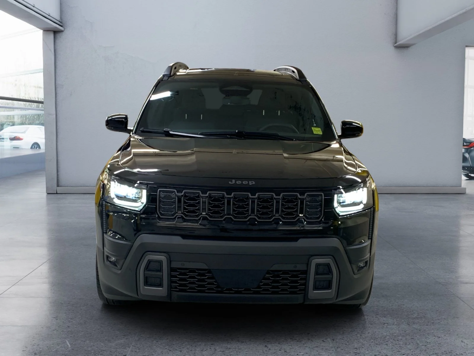 New 2026 Diamond Black Crystal Pearl Jeep Overland image 8