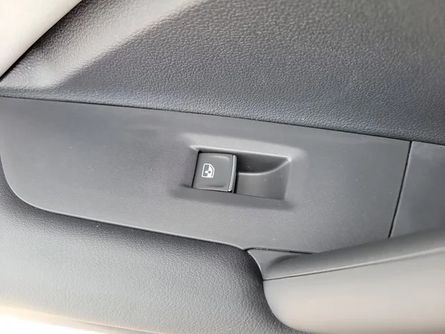 2026 Volkswagen Tiguan SE R-LINE BLACK - Photo 18