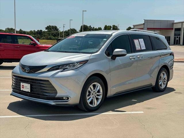 Certified Used 2021 CELESTIAL SILVER Toyota  image 7