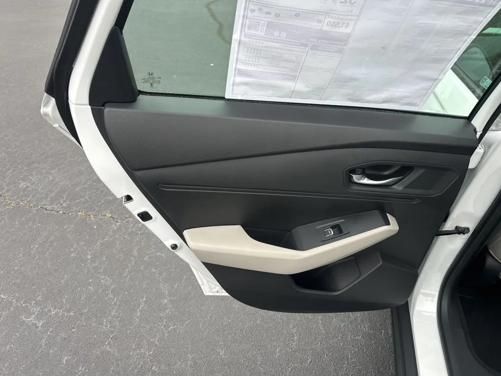 New 2026 Platinum White Pearl Honda LX image 13