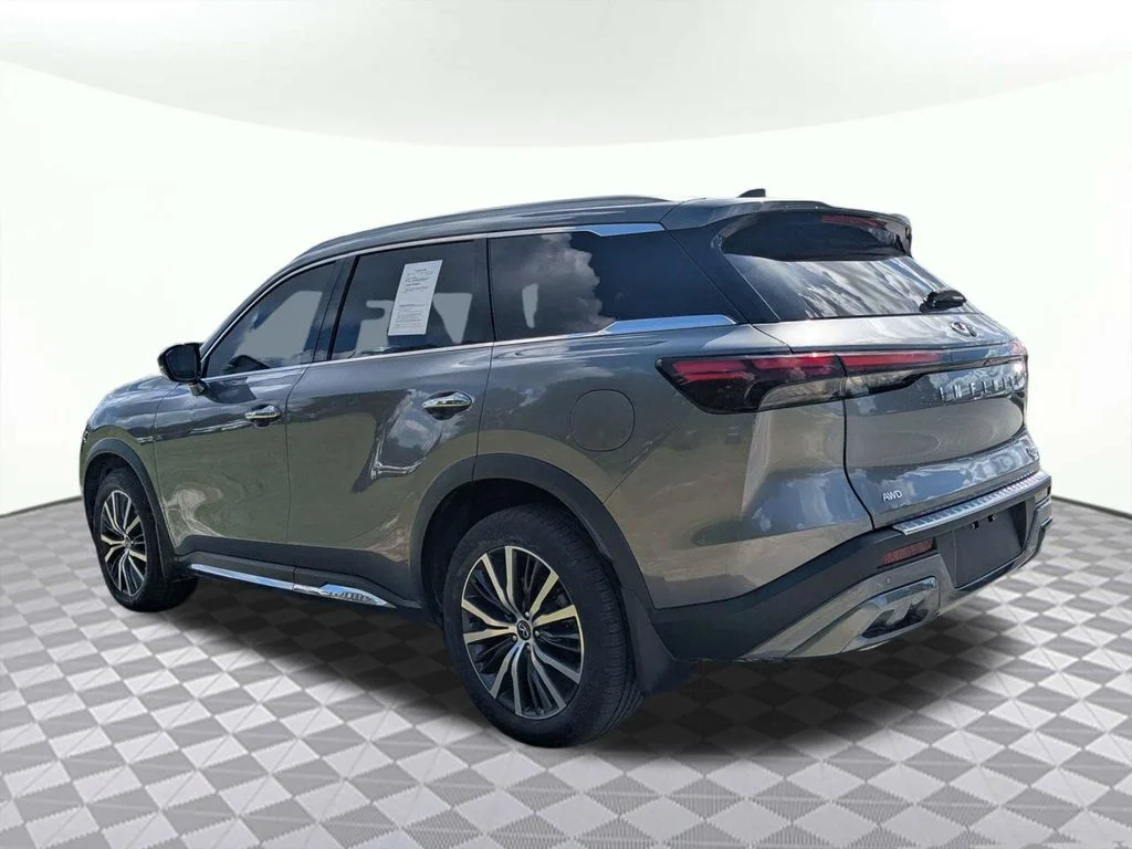 Used 2023 Gray INFINITI Sensory image 5