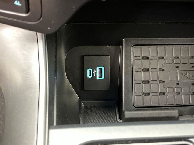 Used 2024 Avalanche Gray Ford XLT image 26