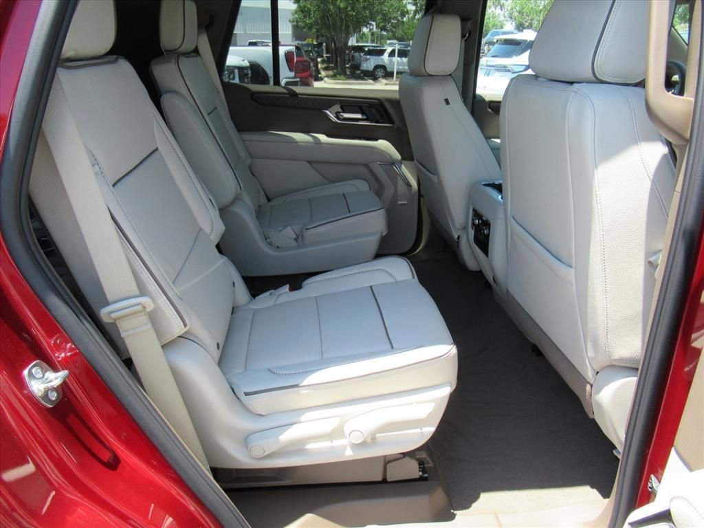 2026 GMC Yukon Denali - Photo 31