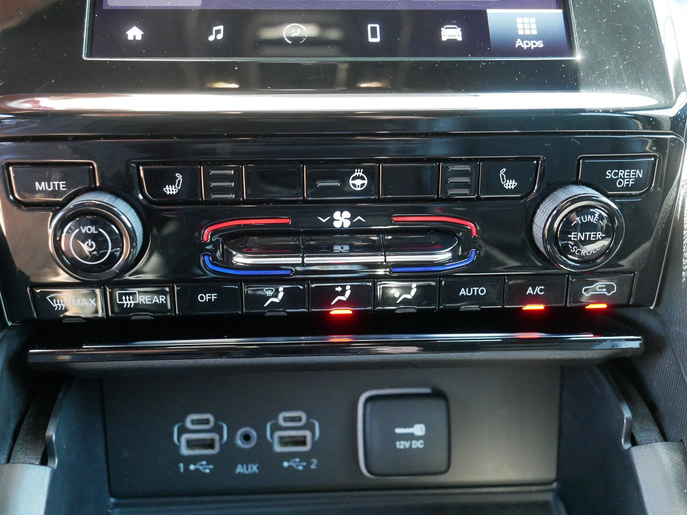 Used 2023 Bright White Clearcoat Jeep Altitude image 31