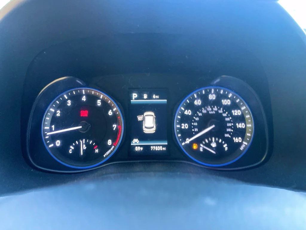 Used 2021 Thunder Gray Hyundai SE image 14
