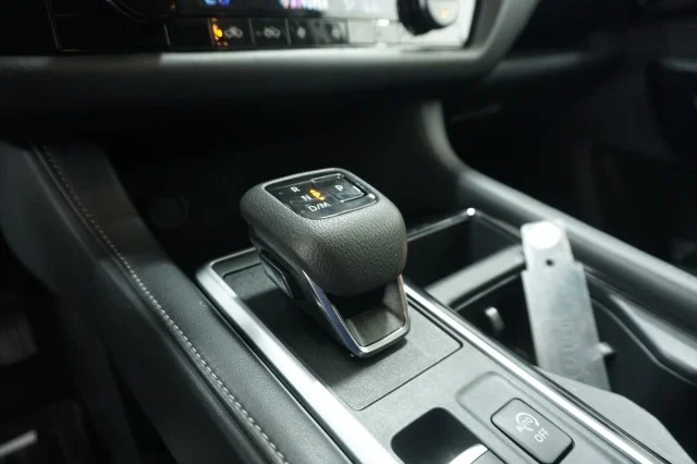 Used 2024 BLACK Nissan SV image 33