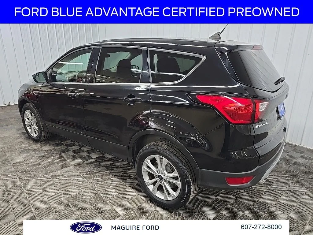 Used 2019 Black Metallic Ford SE image 12