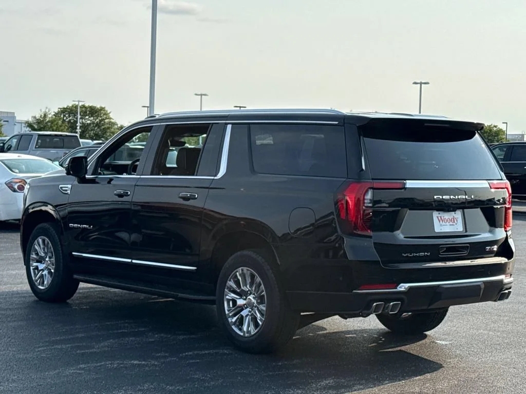 2026 GMC Yukon XL Denali - Photo 9