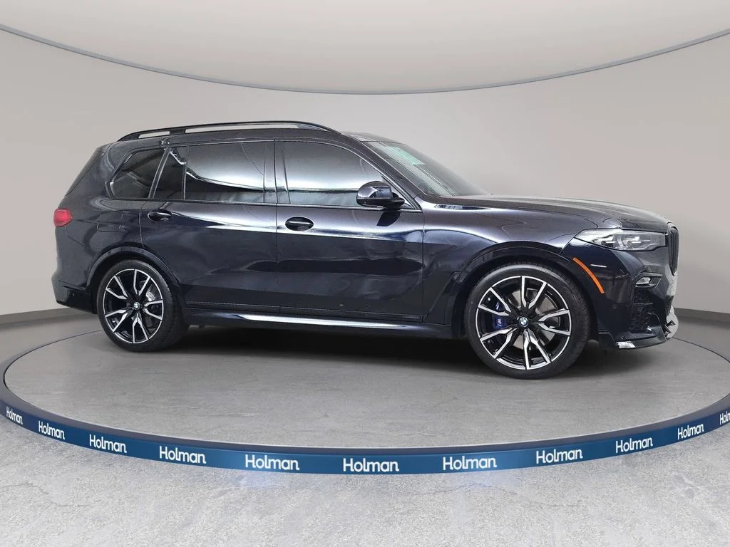 Used 2022 Black BMW xDrive40i image 4
