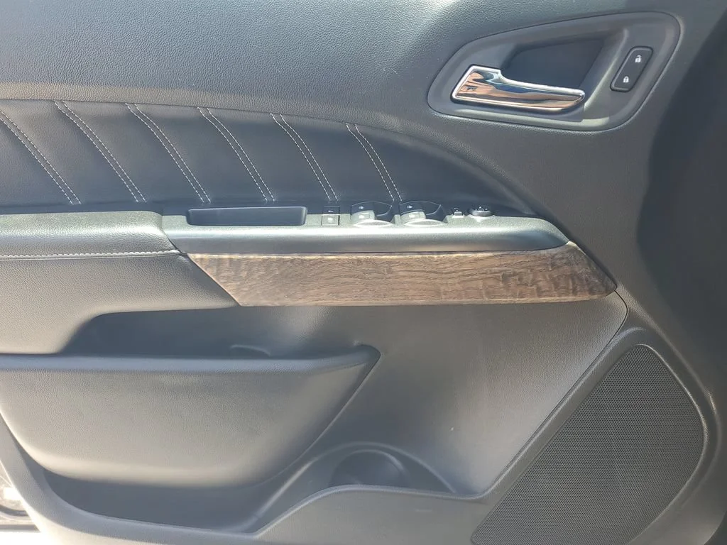 Used 2022 Onyx Black GMC Denali image 19