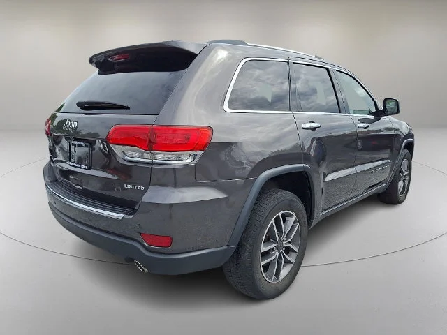 Used 2019 Gray Jeep Limited image 6