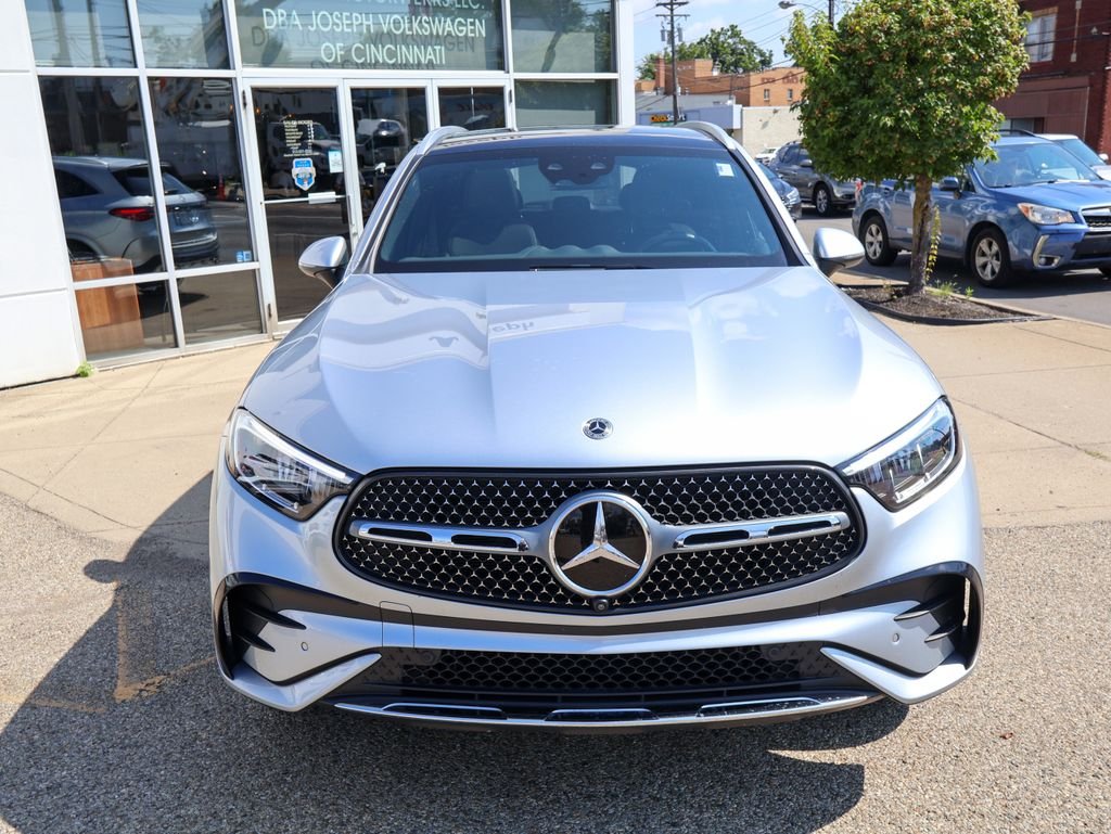Used 2023 Silver Mercedes-Benz GLC 300 image 8
