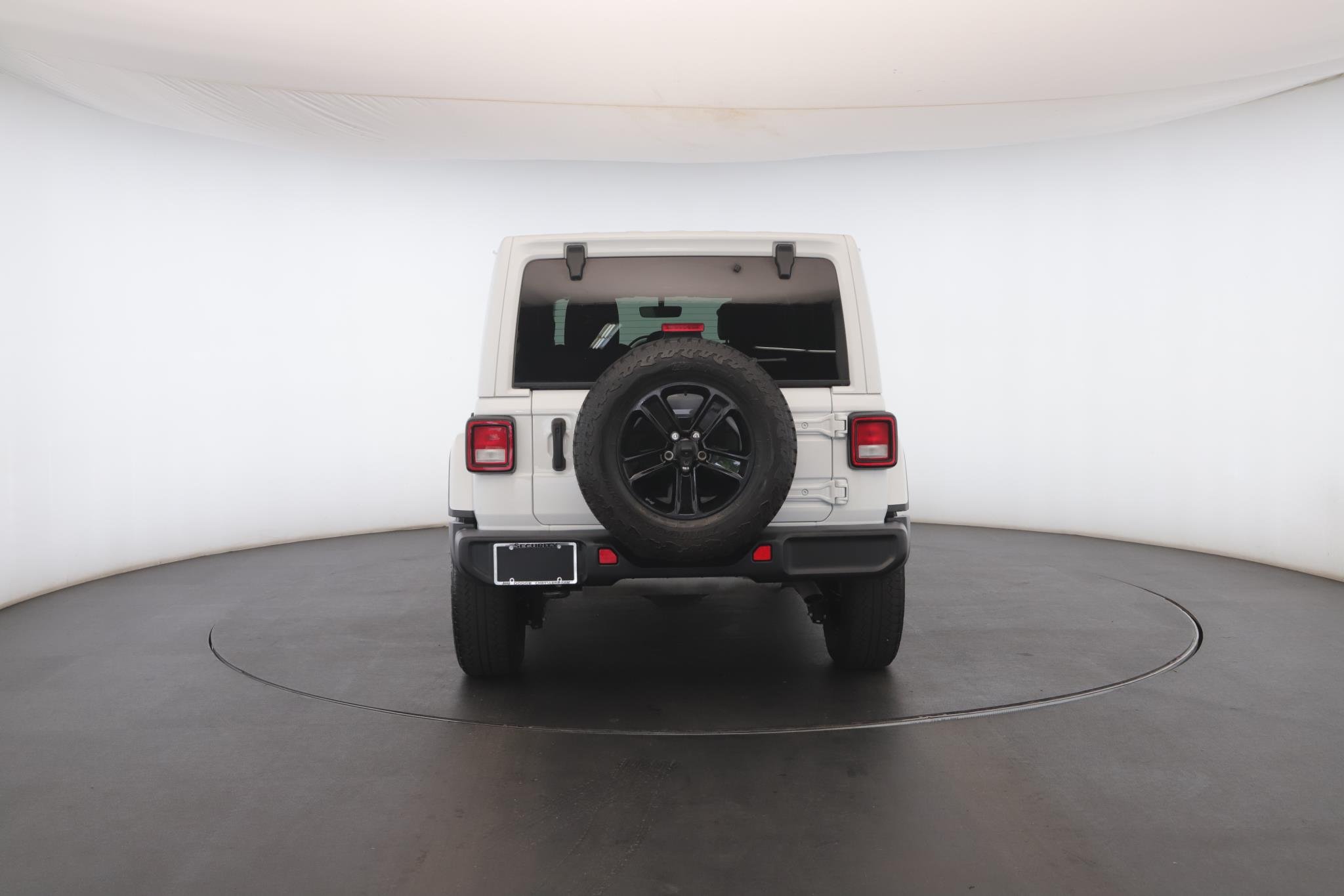 Used 2022 Bright White Clearcoat Jeep Unlimited Sahara Altitude 4x4 image 21