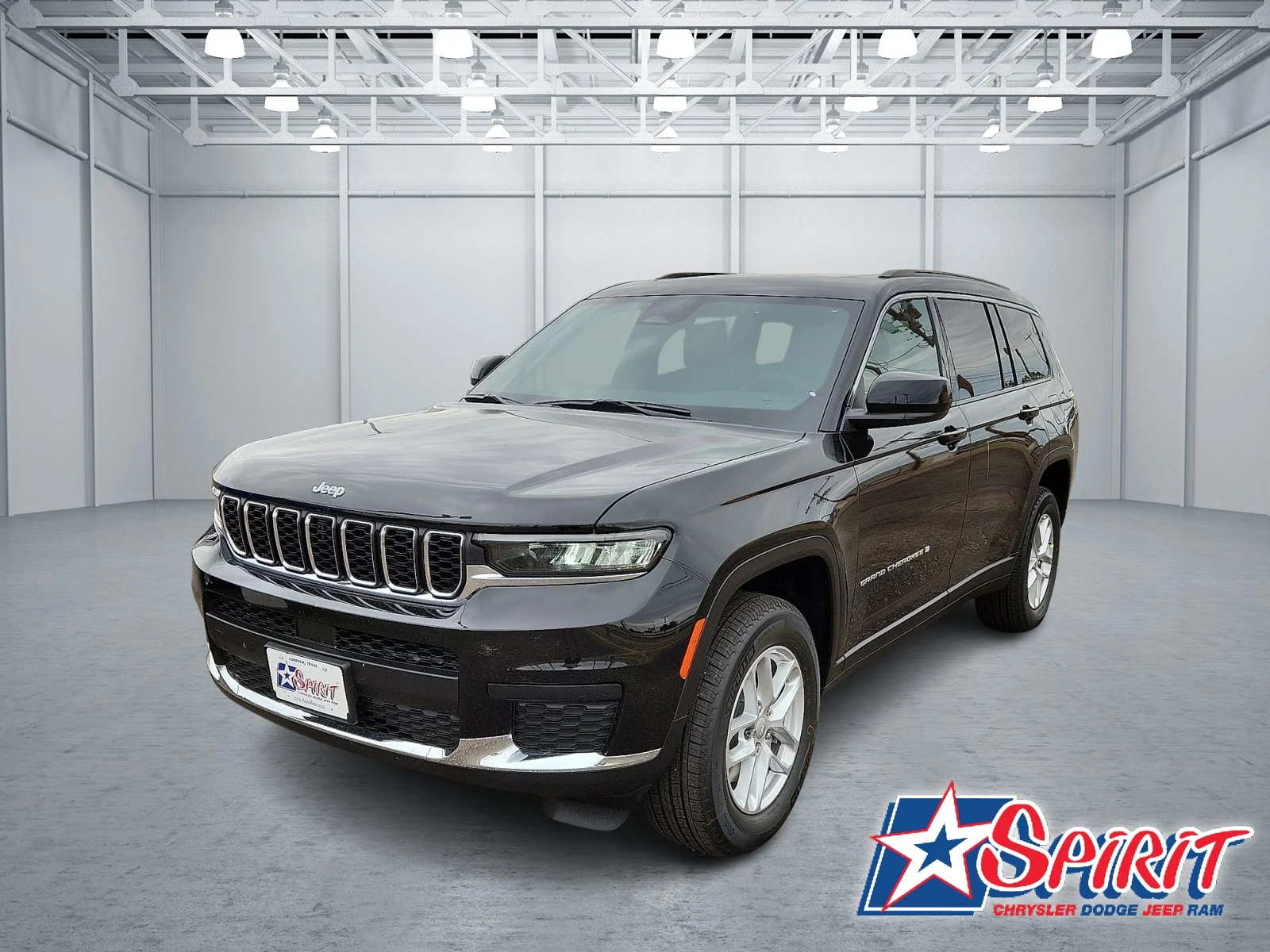 New 2025 PXJ Diamond Bla Jeep L LAREDO X 4X2 image 1