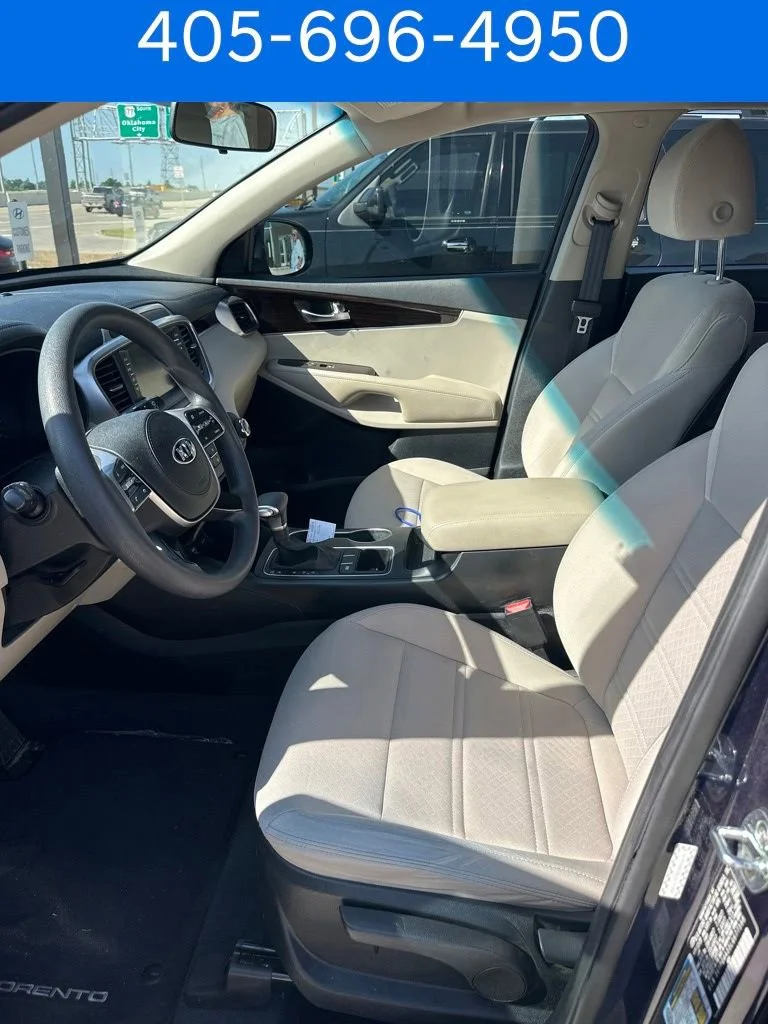 Pre-Owned 2020 Kia Sorento LX