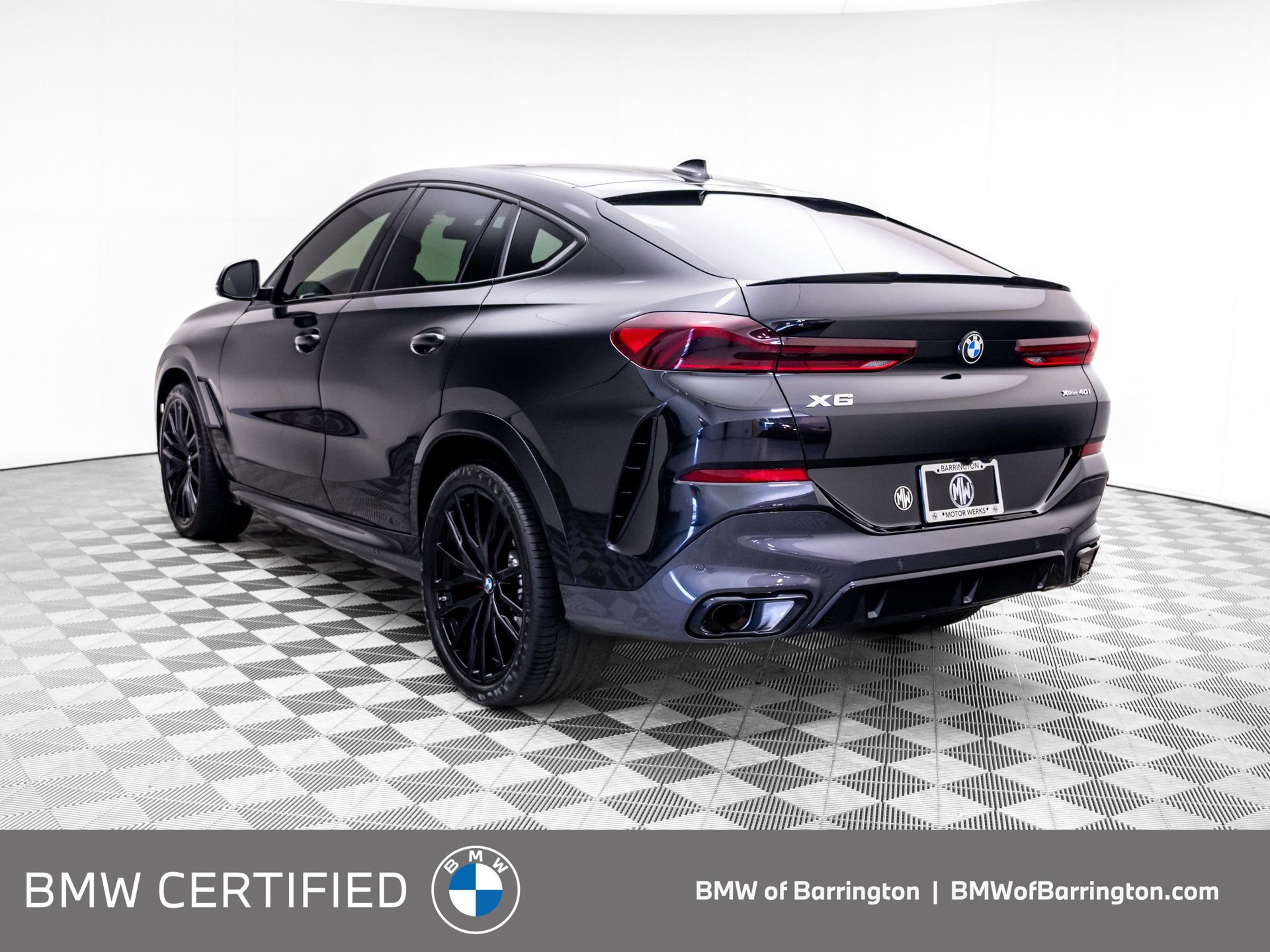 Certified Used 2023 Black Sapphire Metallic BMW xDrive40i image 3