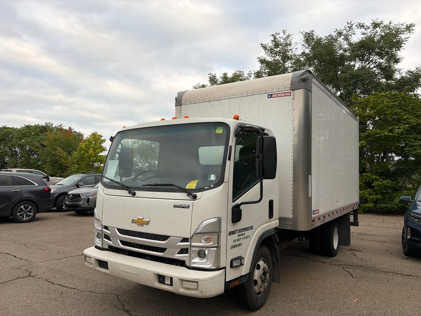 Used 2024 Arc White Chevrolet 1WT image 1