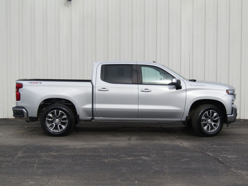 Used 2020 Chevrolet Silverado 1500 LT with VIN 1GCUYDED5LZ142065 for sale in Kansas City