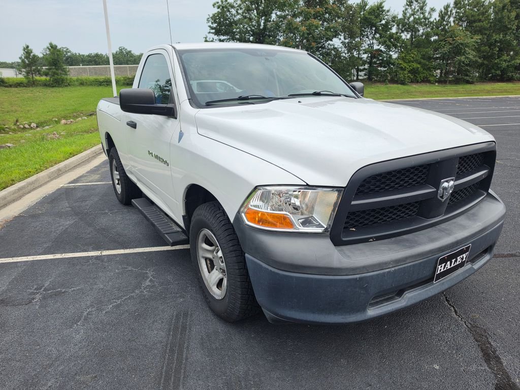 Used 2012 White Ram ST image 2