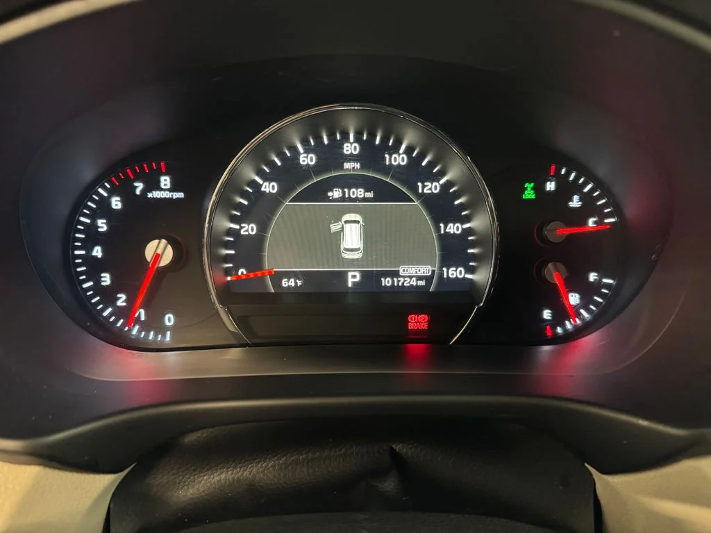 Used 2019 Red Kia EX image 18