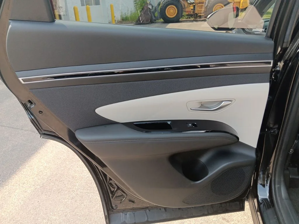 Used 2024 Black Pearl Hyundai SEL Convenience image 28