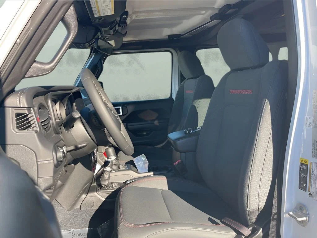 Used 2025 White Jeep Rubicon image 9